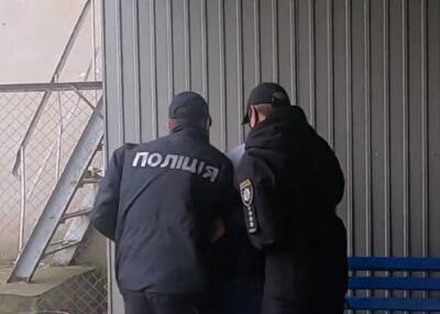Лежала на лавке: жизнь женщины оборвалась при странных обстоятельствах в Одессе, кадры - politeka.net - Украина - Одесса - Одесса
