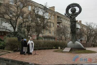 В Республиках почтили память погибших ликвидаторов ЧАЭС - mk.ru - Донецк - Луганск
