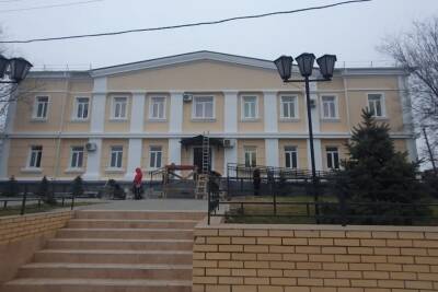 В рамках нацпроекта «Культура» капитально отремонтировали школу искусств в Камызяке - ast.mk.ru - Астраханская обл.