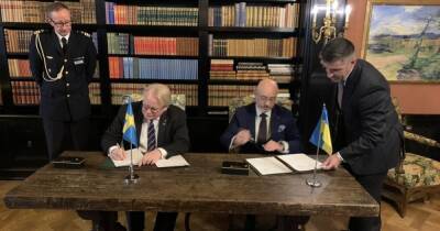 Алексей Резников - Швеция - Украина и Швеция продолжат сотрудничество в сфере обороны: Резников подписал новое соглашение - dsnews.ua - Украина - Швеция