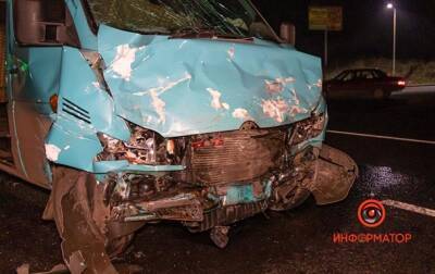 В Днепре столкнулись маршрутка и BMW, шесть пострадавших - korrespondent.net - Украина - Винницкая обл.