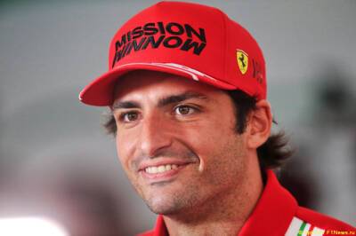 Карлос Сайнс - Шарль Леклер - В Ferrari допускают продление контракта с Сайнсом - f1news.ru - Абу-Даби