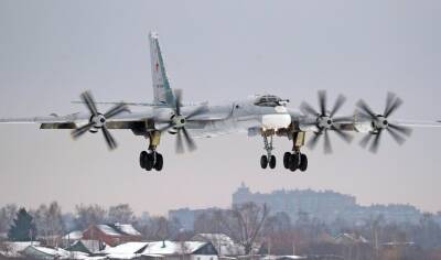 Заслуженный летчик Серов: парк военной авиации ВС России заставляет Запад молчать - inforeactor.ru - Россия - Китай - Южная Корея - США - Япония - Индия