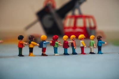 Lego - Петербургский художник создал конструктор Lego с персонажами сказки «Морозко» - neva.today - Санкт-Петербург