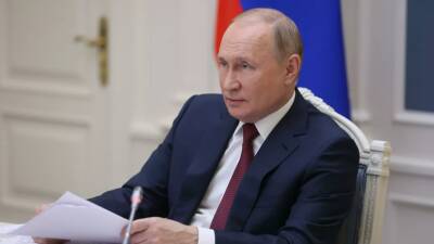 Владимир Путин - Александр Козлов - Путин попросил назвать фамилию занимающегося вопросами свалок чиновника - russian.rt.com - Россия