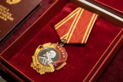 Донецкий музей будет хранить ценную награду времен СССР - mk.ru - Донецк