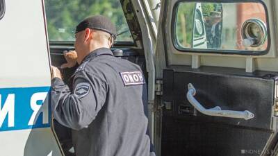 В Севастополе сотрудник ОМОНа ломился в парикмахерскую и грозил расправой стажеркам - newdaynews.ru - Севастополь