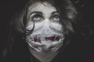 Иностранные ученые нашли связь омикрон-штамма с чумой - news.vse42.ru - Россия - США - Англия - Юар - Великобритания