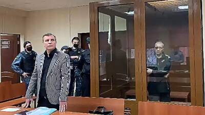 Сергей Глазов - Адвокат заявил о возможности освобождения от наказания напавшего на МФЦ в Москве - iz.ru - Москва - Израиль