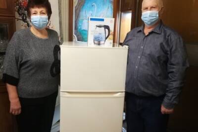 Вакцинированным пензенцам в возрасте 60+ начали доставлять призы на дом - mk.ru - район Первомайский