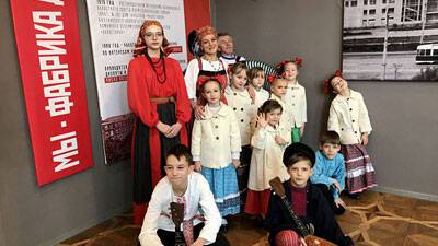 В Твери отпраздновали 80-летие со дня освобождения Калинина от немецко-фашистских захватчиков / Талантливые школьники выступили на гала-концерте с песнями о Родине, войне и героях того времени - newdaynews.ru - Тверь