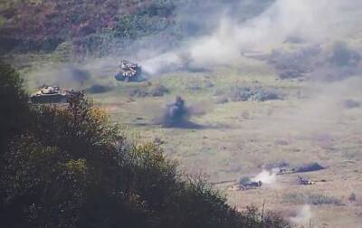 Азербайджан - Появилось видео боя танков с пехотой в Карабахе - korrespondent.net - Украина - Армения - Азербайджан - район Кельбаджарский