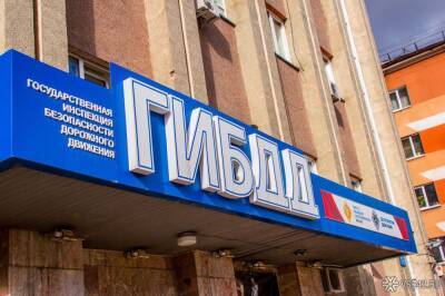 Автомобилист наехал на двух полицейских в Санкт-Петербурге - news.vse42.ru - Москва - Россия - Санкт-Петербург - Санкт-Петербург