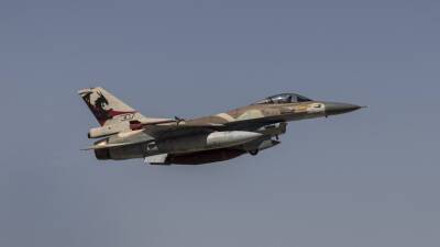Вадим Кулить - F-16 Израиля нанесли удар 8 ракетами в районе аэропорта Дамаска - russian.rt.com - Сирия - Дамаск - Израиль