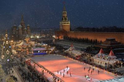 В Кремль привезли главную новогоднюю елку страны - aif.ru - Московская обл.