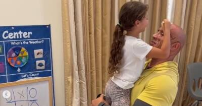 6-летняя дочь разрисовала лицо Дуэйна "Скалы" Джонсона фломастерами: забавные кадры - focus.ua - Украина