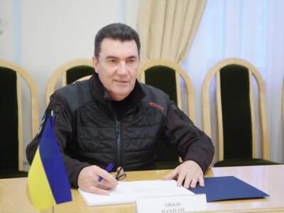 Алексей Данилов - Россия не ограничивается военными действиями, а пытается использовать "пятую колонну" в Украине – Данилов - gordonua.com - Россия - Украина - Крым - Латвия - Посол