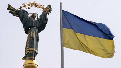 Мария Захарова - Денис Шмыгаль - В украинскую армию за год поставили более трёх тысяч единиц вооружения и техники - russian.rt.com - Россия - Украина