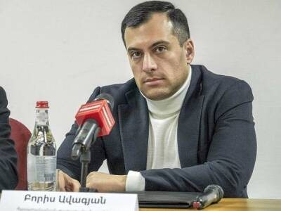 В Петербурге задержали сбежавшего из-под ареста экс-чиновника Росреестра Авакяна - rosbalt.ru - Россия - Санкт-Петербург - Армения - Париж