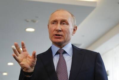 Владимир Путин - Путин призвал россиян не забывать о коронавирусе после новогодних тостов - mk.ru - Россия