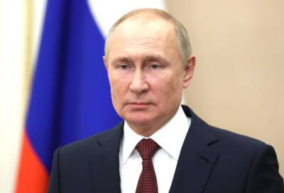 Владимир Путин - Владимир Путин попросил доработать законопроект о QR-кодах в общественных местах - online47.ru - Россия