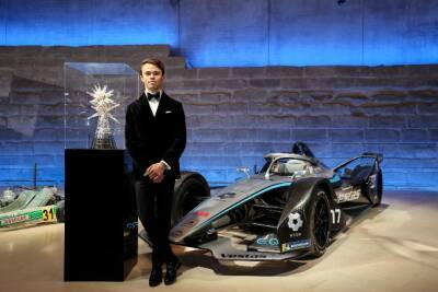 Ник де Вриз: Хочу отстоять титул, завоёванный с Mercedes - f1news.ru