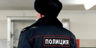 В Петербурге полицейский подстрелил себя - ruposters.ru - Россия - Ленинградская обл. - Санкт-Петербург