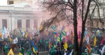 Акция ФОПов под Радой: полиция задержала двух участников протеста (ВИДЕО) - dsnews.ua - Украина - Киев