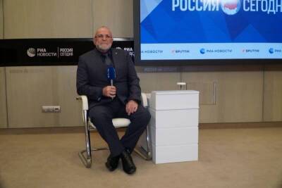 Глава СОМБ на пресс-конференции пояснил, что санкции не повлияют на работу инструкторов в ЦАР - inforeactor.ru - Россия