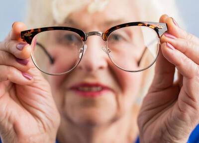 Британские ученые нашли простой способ улучшить зрение в пожилом возрасте - province.ru