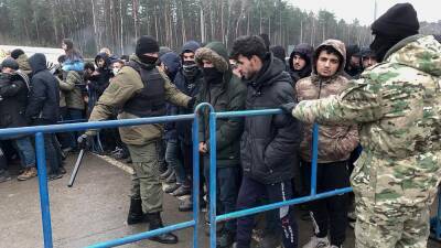 Репортаж с белорусско-польской границы - ru.euronews.com - Англия - Италия - Белоруссия - Франция - Польша - Испания - Минск - Брюссель