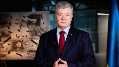 Петр Порошенко - Петр Порошенко покинул Украину на фоне обвинений в содействии терроризму - 5-tv.ru - Украина - Турция - Польша