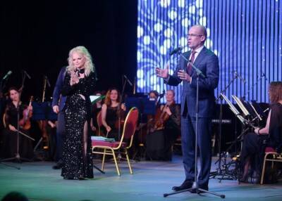 Александр Бречалов - Лариса Долина - Лариса Долина выступила с концертом перед врачами Удмуртии - gorodglazov.com - респ. Удмуртия - Удмуртия