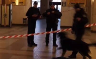 ЧП на харьковском вокзале: оперативники бросились на поиски взрывчатки, кадры - politeka.net - Украина - Харьковская обл. - Николаевская обл. - Харьков - Харьков