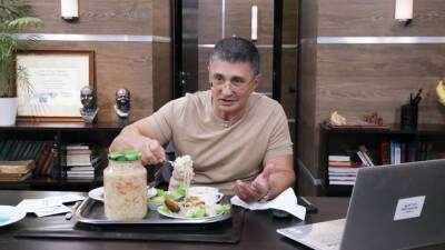 Александр Мясников - Лечение ковида, квашеная капуста и смысл жизни доктора Мясникова - vesti.ru - Россия