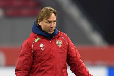 Валерий Карпин - Источник: Карпин намерен собрать игроков за десять дней до матча с Польшей - sport.ru - Москва - Россия - Польша - Швеция - Чехия