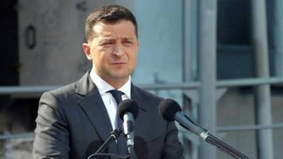 Владимир Зеленский - Владимир Арьев - Соратник Порошенко раскритиковал Зеленского за уничтожение армии - news-front.info - Украина