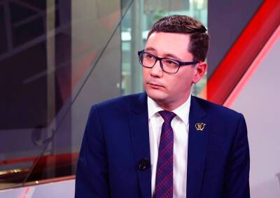 Пресс-секретарь президента Чехии напился и отказался покинуть такси - vinegret.cz - Чехия