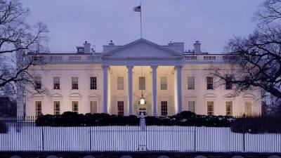Экс-агент ЦРУ Вайсберг призвал США снять санкции против России - inforeactor.ru - Москва - Россия - США - Вашингтон - Эстония - Литва - Латвия