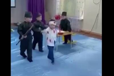 Михаил Горбачев - В казахстанском детсаду инсценировали расстрел студента советскими солдатами - mk.ru - Казахстан - Алма-Ата