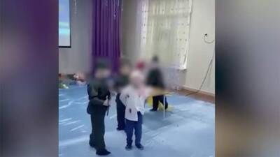 Психолог оценила детскую сценку с «расстрелом» в детском саду Казахстана - iz.ru - Казахстан - Израиль