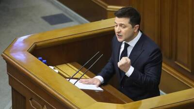 Владимир Зеленский - Владимир Путин - Виталий Портников - Джо Байден - Зеленского обвинили в проведении выгодной для Кремля политики - iz.ru - Россия - США - Украина - Крым - Израиль
