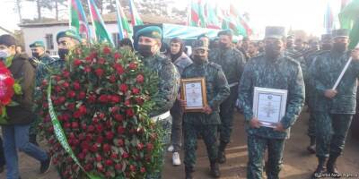 В Бейлагане проходят похороны погибшего в крушении военного вертолета офицера Госпогранслужбы (ФОТО) - trend.az - Азербайджан