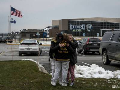 В США увеличилось число жертв стрельбы в школе, задержанного подростка обвиняют в том числе в терроризме - gordonua.com - США - Украина - шт. Мичиган