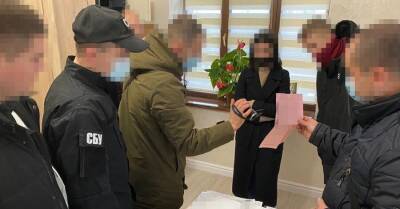 В Винницкой области разоблачили семейного врача, который торговал поддельными сертификатами Pfizer - kp.ua - Украина - Винницкая обл.