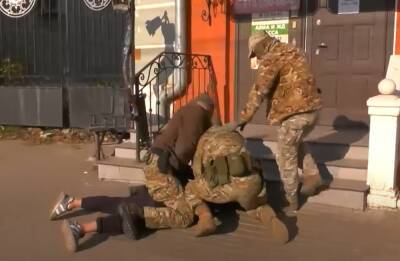 Ирина Волк - В Рязани возле «Детского мира» задержали подозреваемых в организации незаконной миграции - 7info.ru - Россия - Рязанская обл. - Рязань