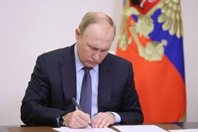 Владимир Путин - Сергей Цивилев - Путин дал поручения после ЧП на шахте «Листвяжная» - lenta.ru - Россия - Кемеровская обл.