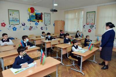 Эльдар Пашаев - Чингиз Сафарли - В одной из бакинских школ возобновились очные занятия - trend.az - Баку