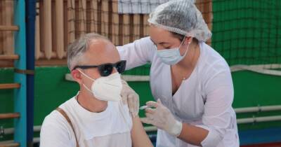 Иммунокомпроментированные пациенты должны получить дополнительную дозу вакцины, — эксперт - focus.ua - Украина