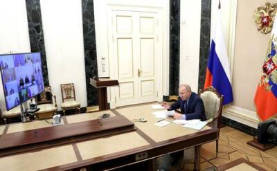 Владимир Путин - Путин ударил кулаком по столу во время обсуждения условий работы шахтеров - argumenti.ru - Россия